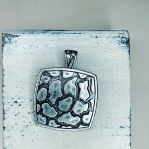 4020. Premiere Designs Necklace Extender Animal Print